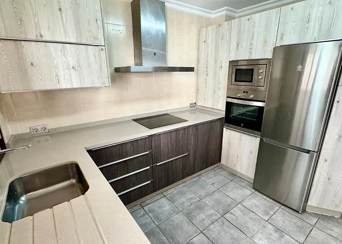 Sin Coche Tren Playa Relax Todo A Mano Fuengirola