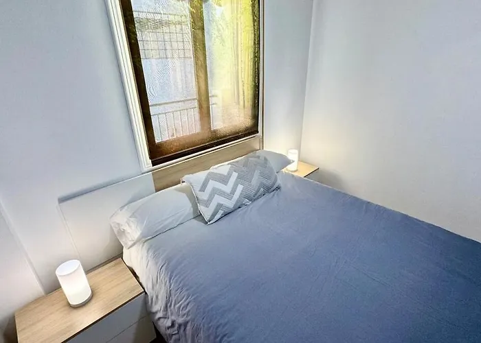 Sin Coche Tren Playa Relax Todo A Mano Фуэнхирола